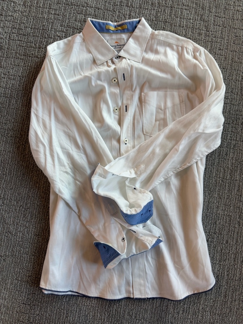 Men’s Large TOMMY BAHAMA button down